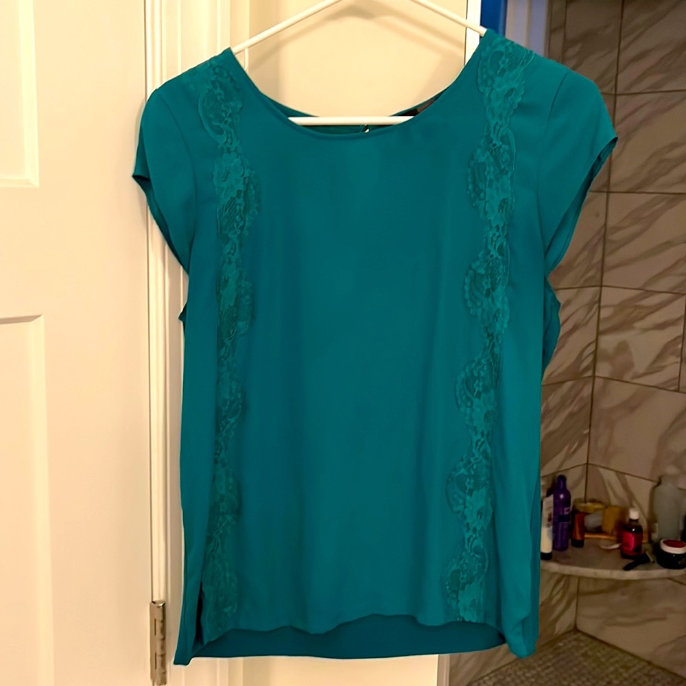 Women’s size medium top from the limited.